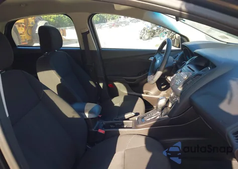 2016 Ford Focus Se из США, поврежденный, VIN 1FADP3K26GL385673